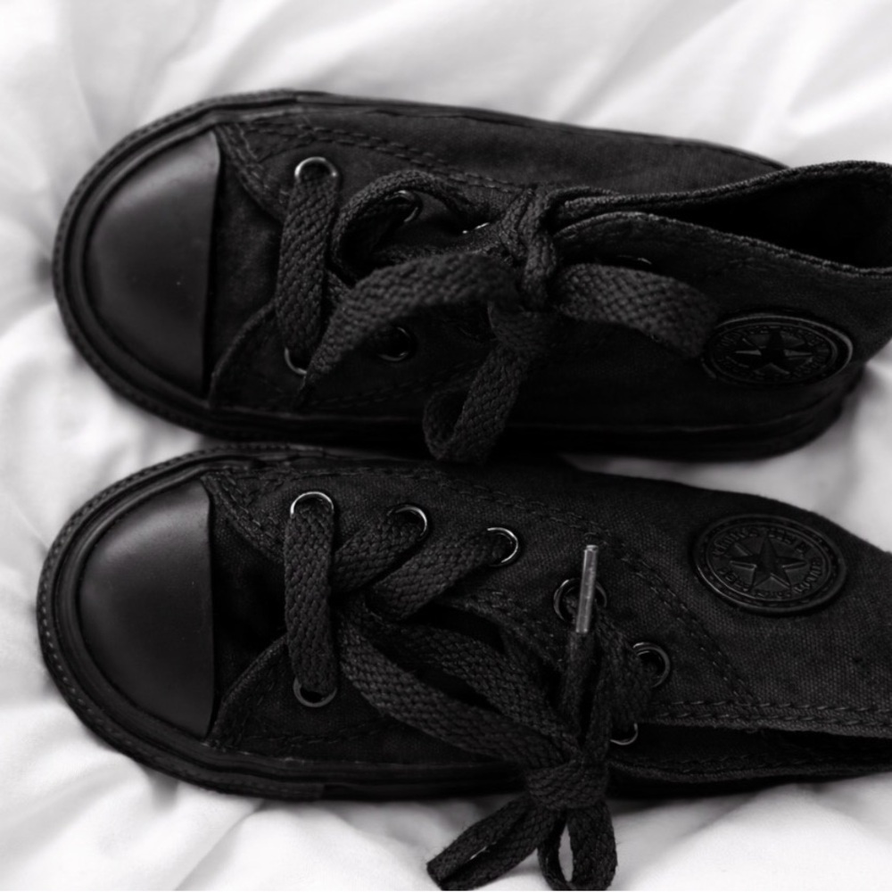 Kids Black Sneakers Converse Size 5